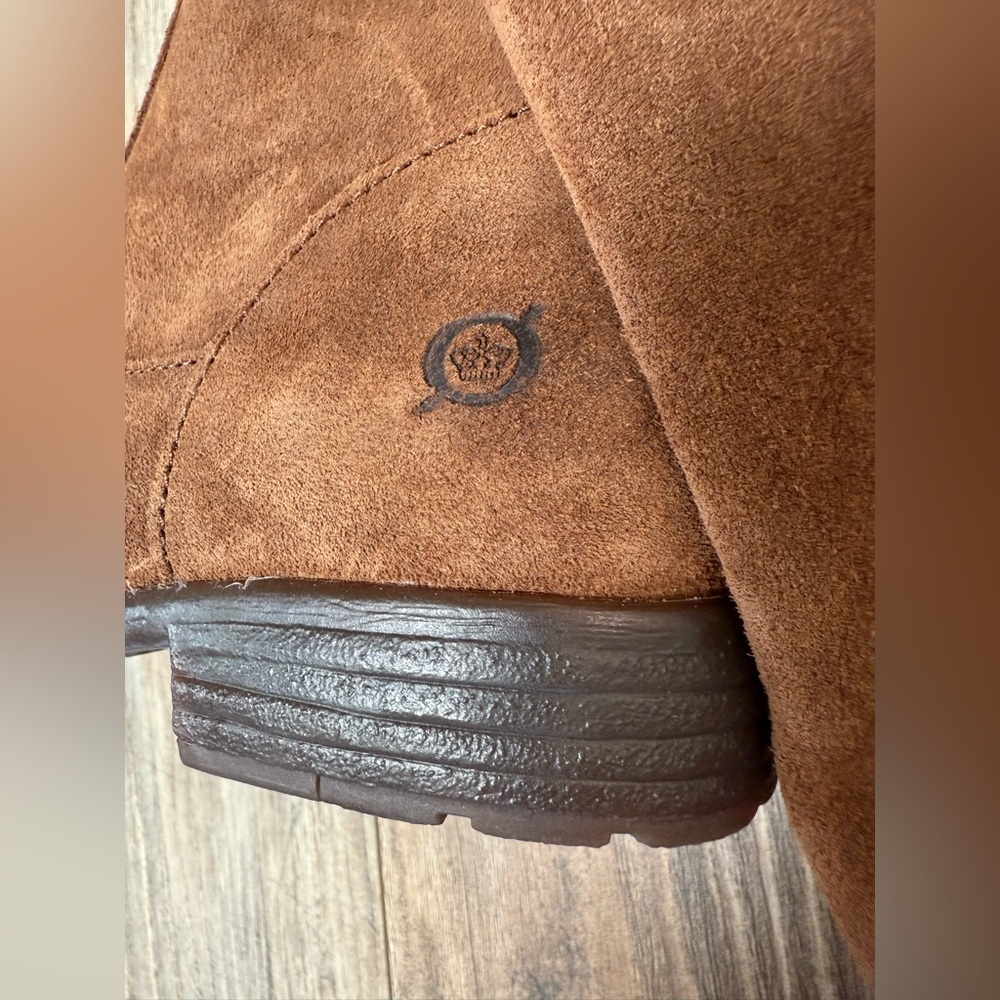 NWT Born Tan Suede Leather Boots with Zipper sz 6m Perfect Fall - Picture 5 of 16